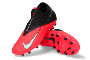 Scarpe da calcio Nike Phantom comodità e qualità
